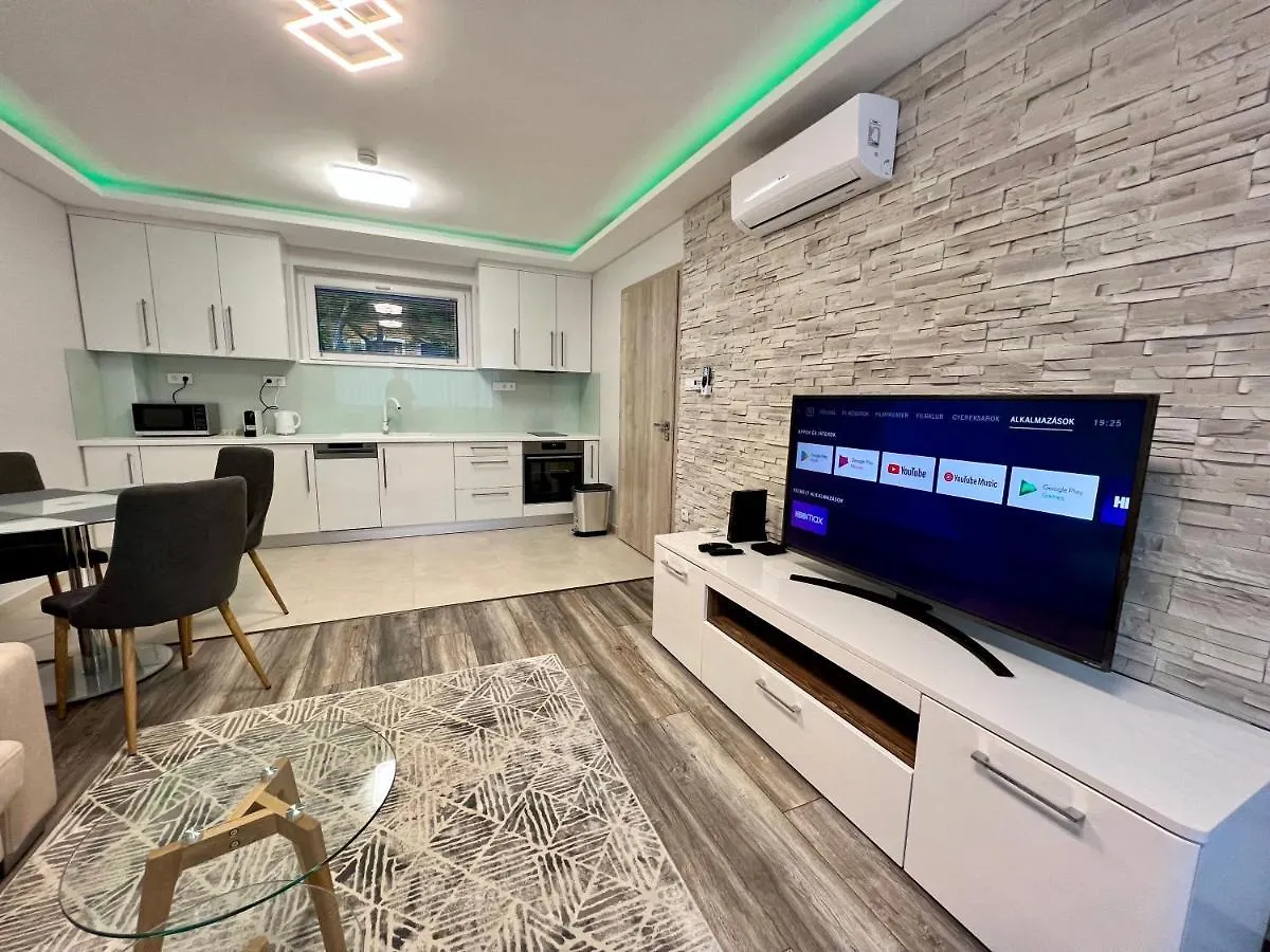 Lara Lux Apartment 2 Hajdúszoboszló Węgry